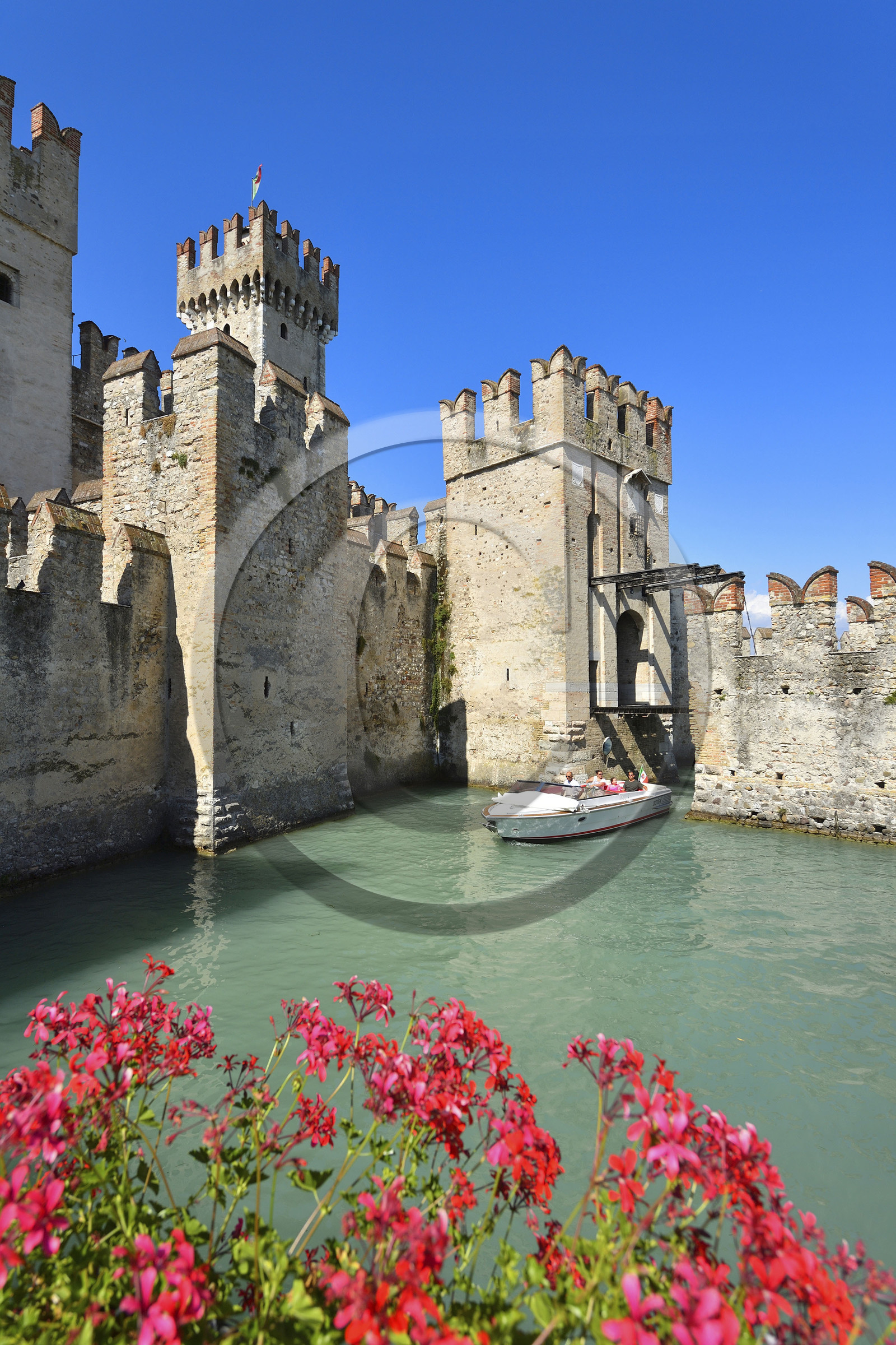 Italie lombardie lac garde sirmione chateau
