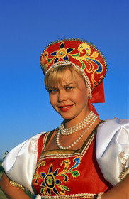 FOLKLORE, RUSSIE