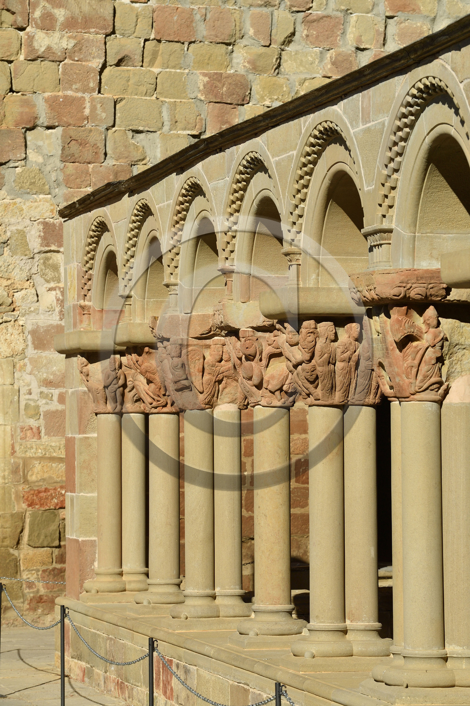 Espagne aragon jaca ermitage rupestre cloitre