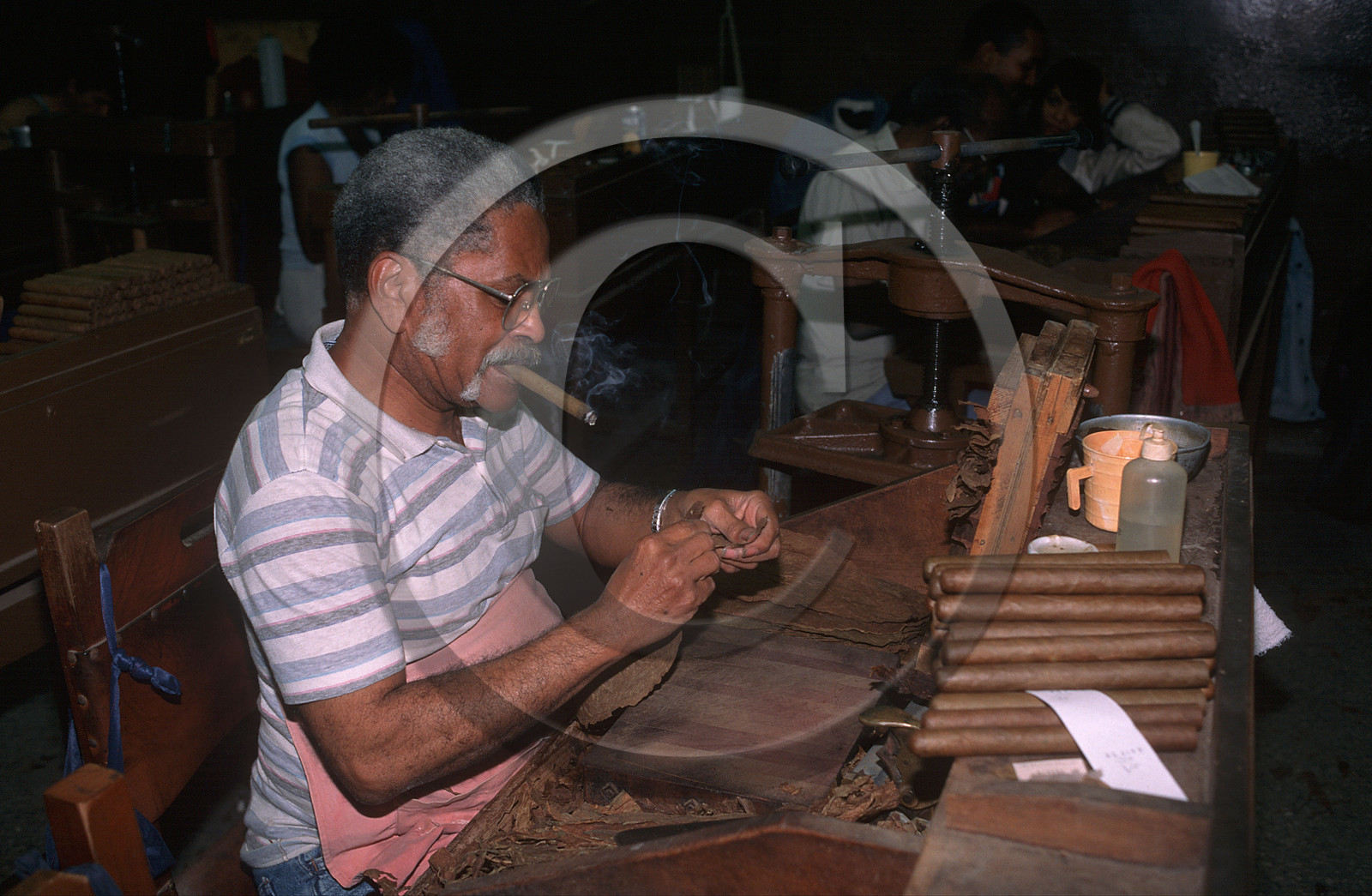 FABRIQUE DE CIGARES LA HAVANNE CUBA