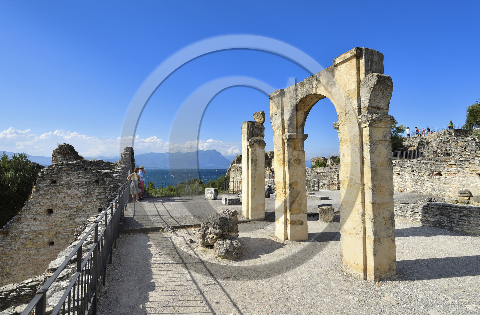 Italie lombardie lac garde sirmione grotte