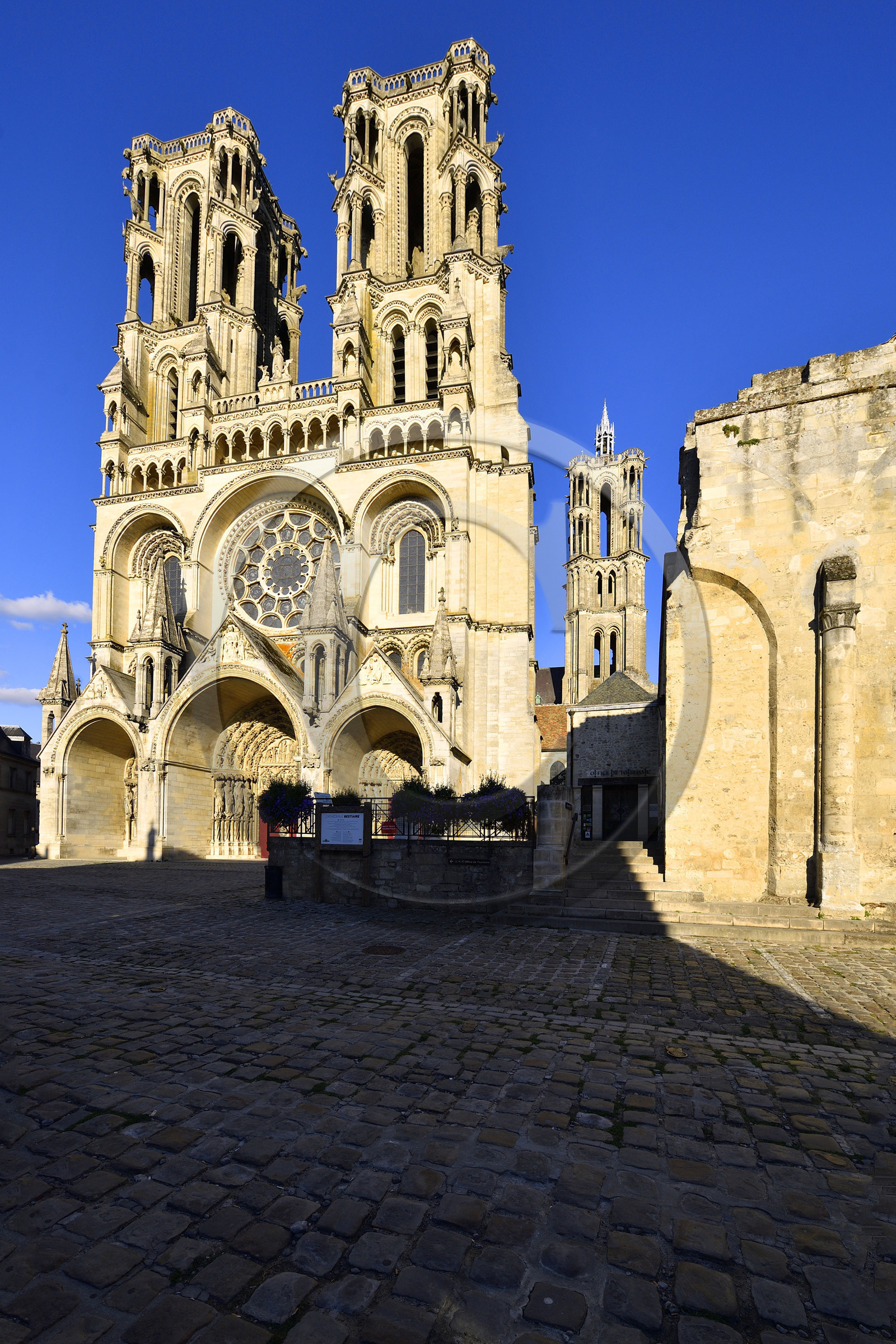 France, Laon