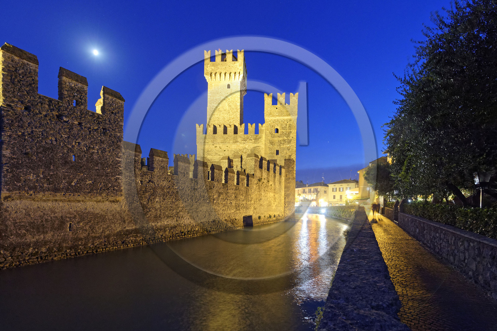 Italie lombardie lac garde sirmione chateau