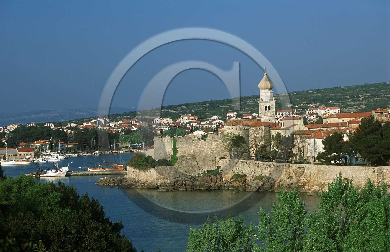 VILLE ET ILE DE KRK. CROATIE