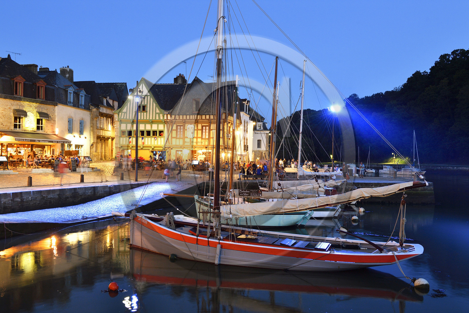 France, Auray