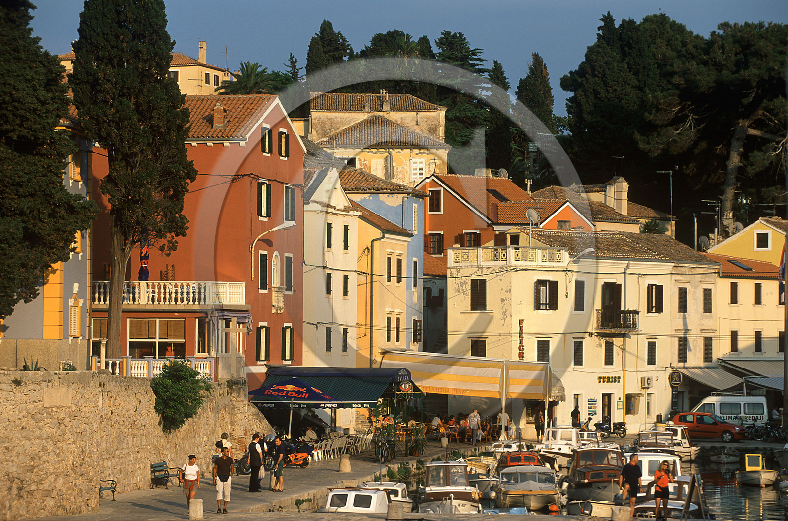 CROATIE. ILE DE LOISINJ. VELI LOSINJ