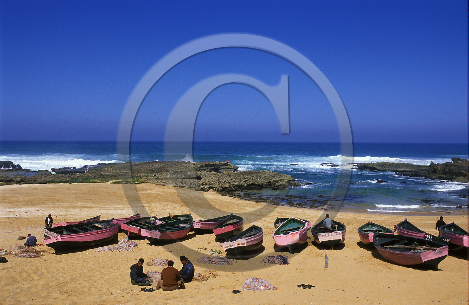 MAROC   OUALIDIA.PLAGE AVEC PECHEURS