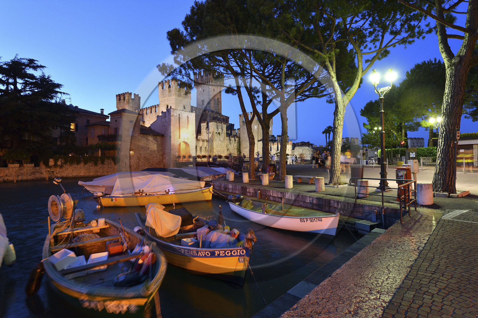 Italie lombardie lac garde sirmione chateau