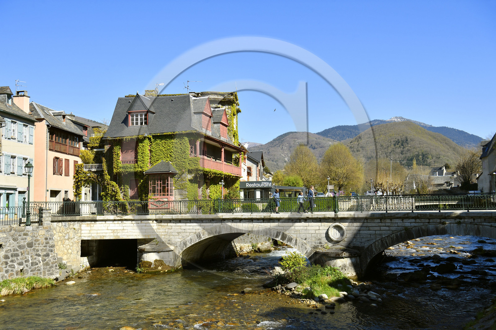 France hautes pyrenees vallee louron arreau rives