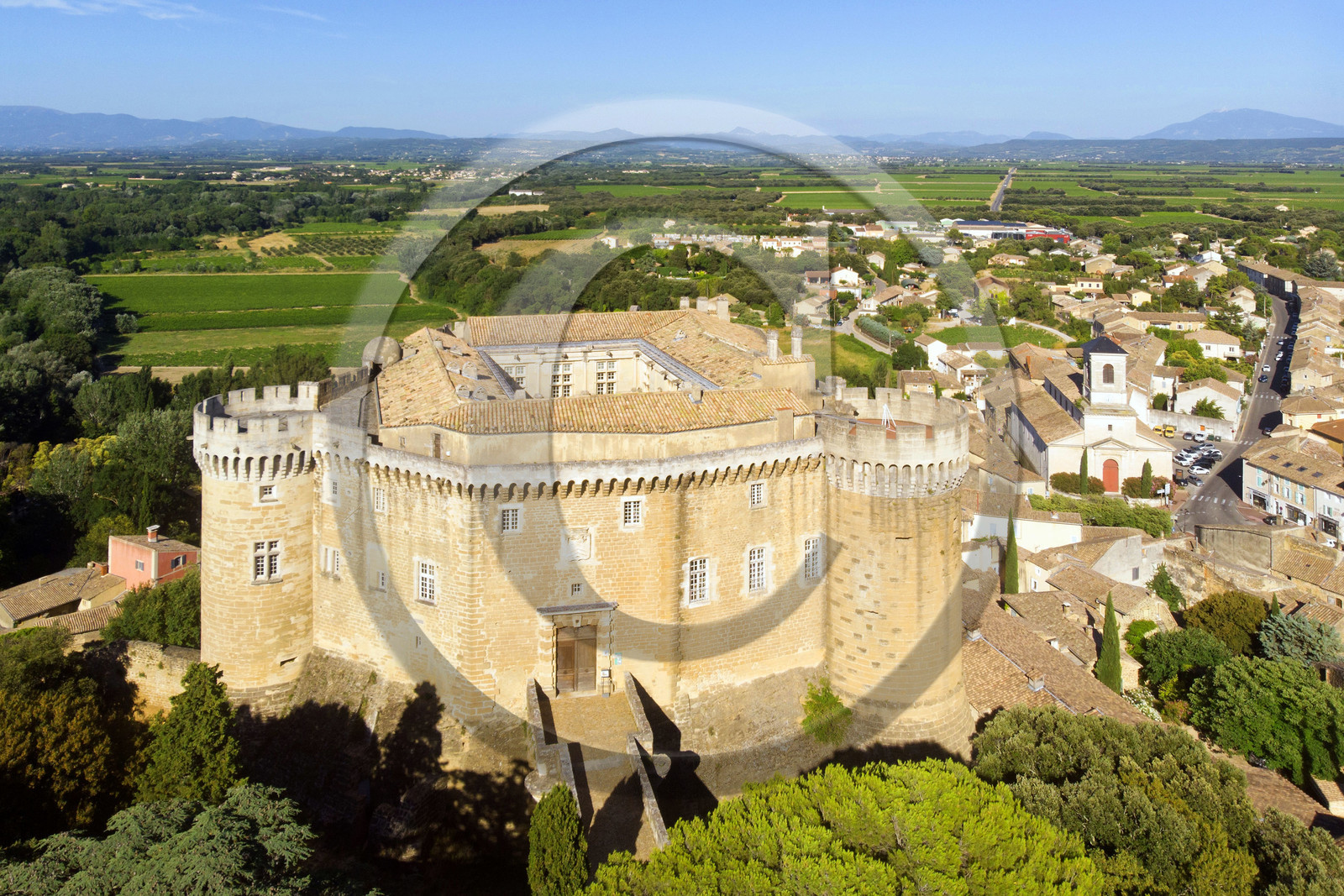 France, Suze la Rousse