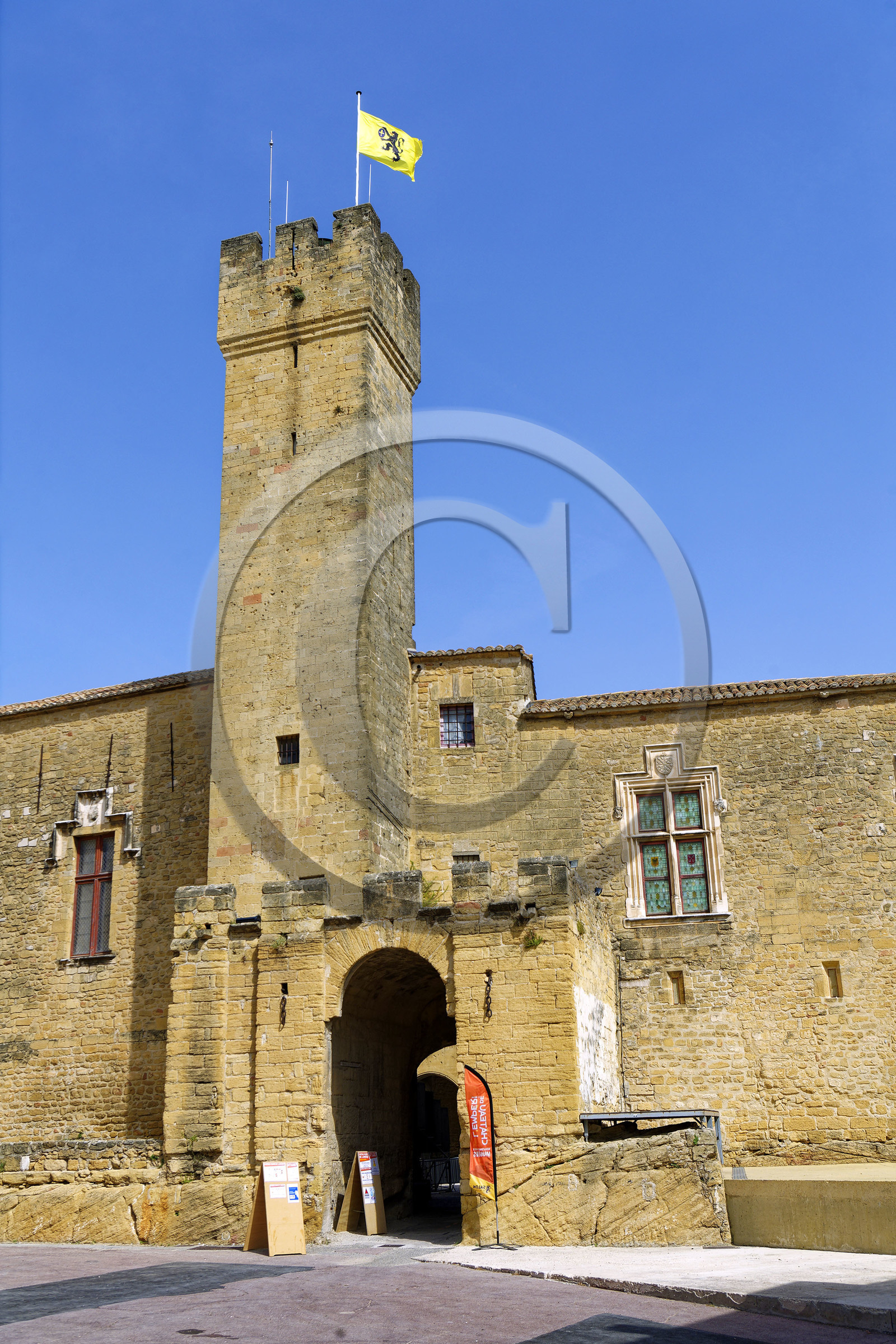 France, Salon de Provence