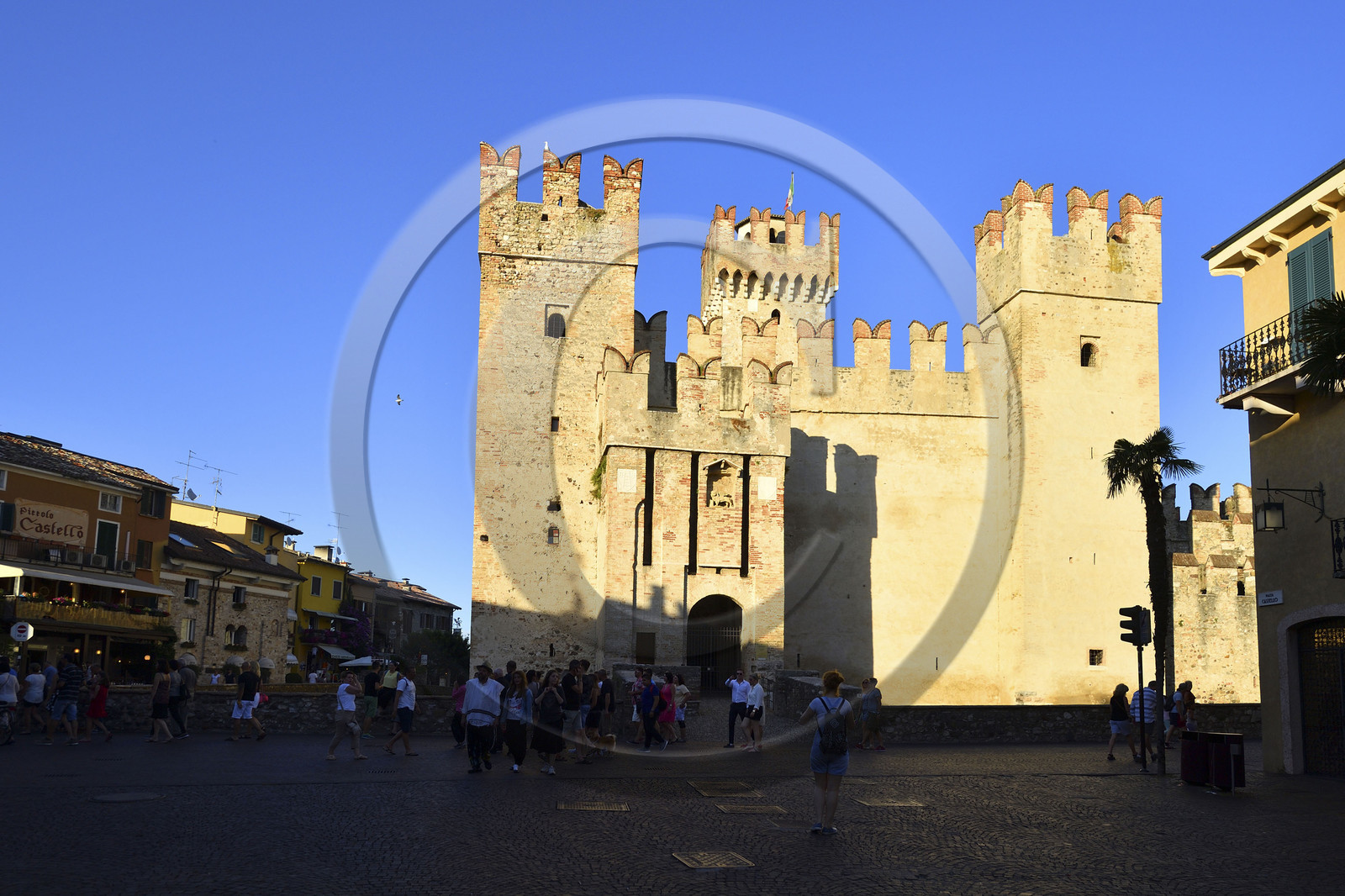 Italie lombardie lac garde sirmione chateau