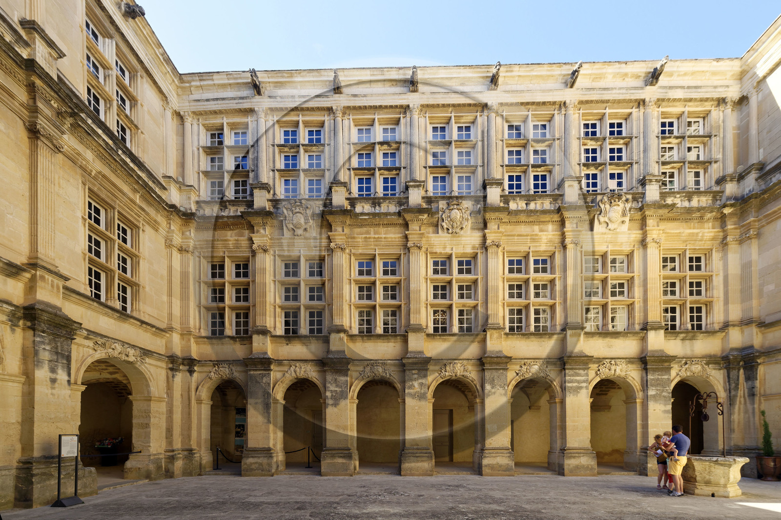 France, Suze la Rousse