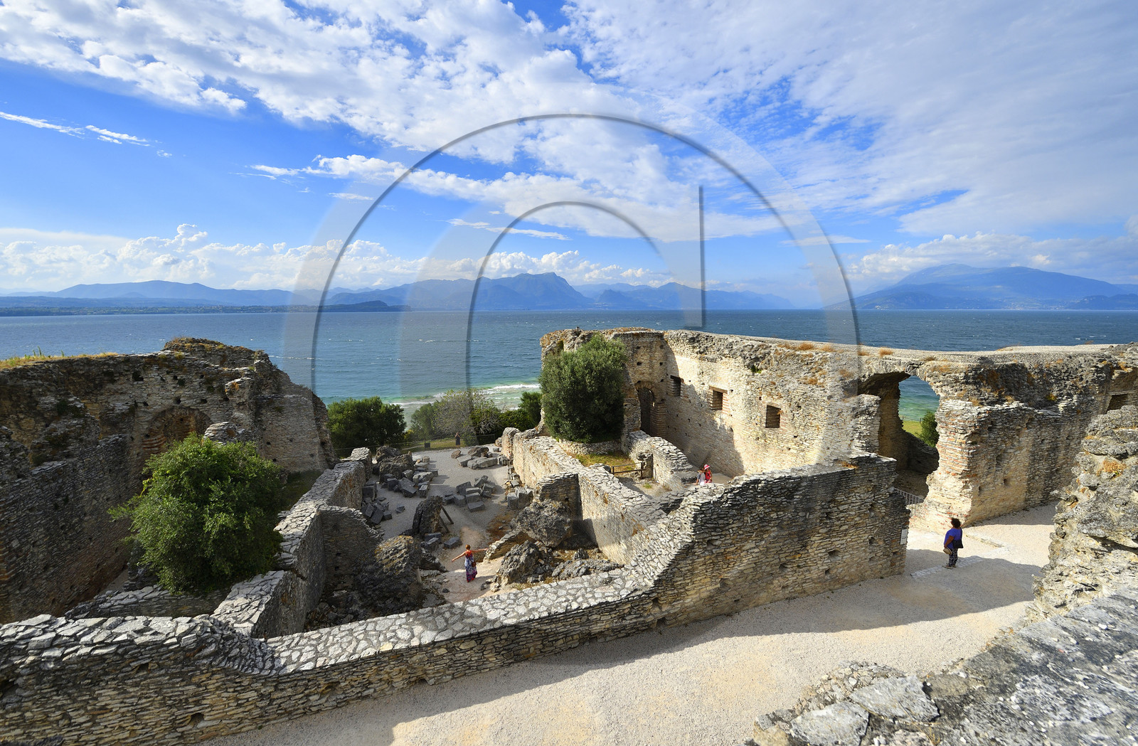 Italie lombardie lac garde sirmione grotte