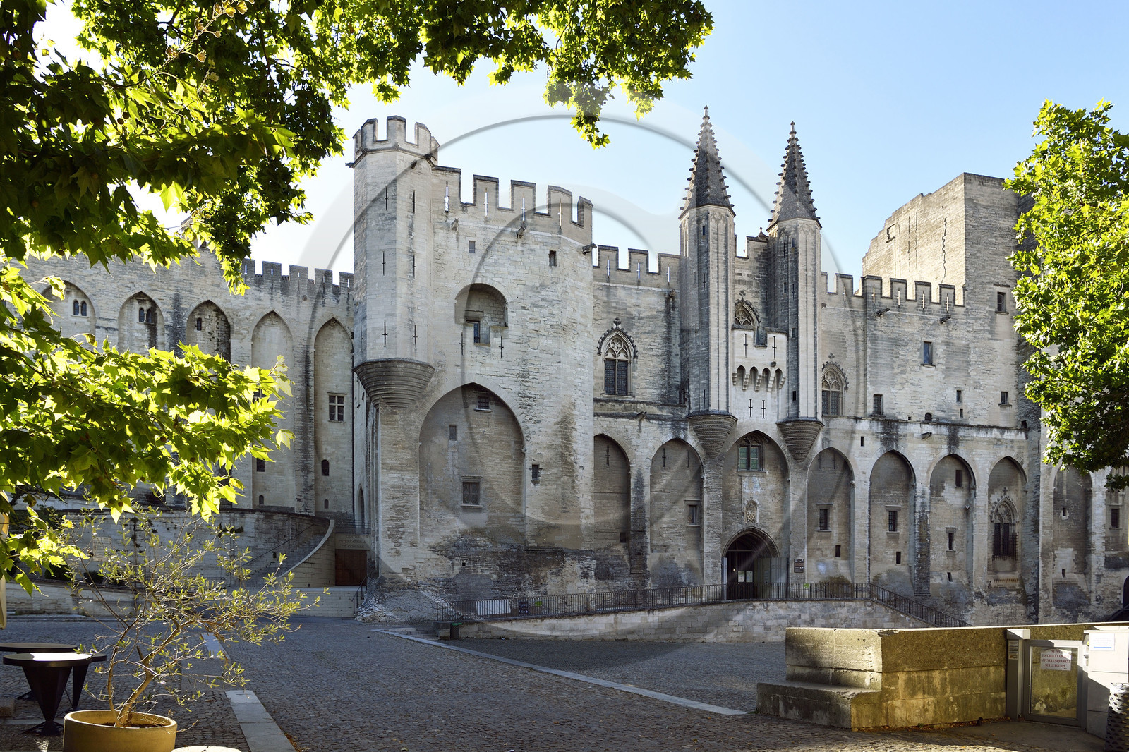 France, Avignon