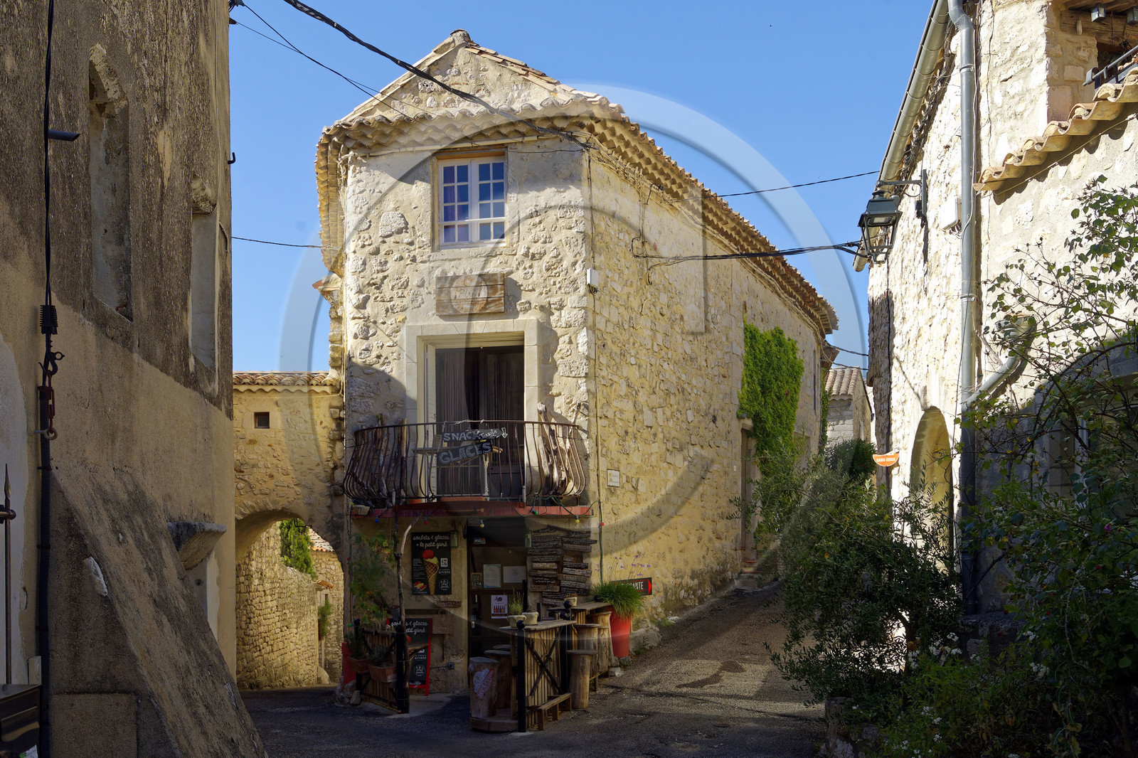 France, Garde Adhemar